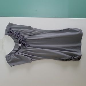 🌷3/$25 Studio Y gray dressy top with rosettes